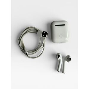 Apple AirPods 1st Generation Wireless Earbuds, Charging Case, Cable A1523 TESTED